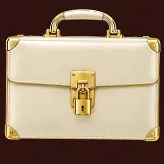 Locked leather briefcase — Slota