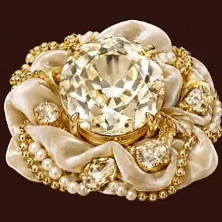 Faceted gemstone — Slota
